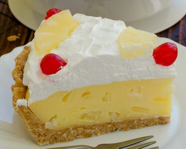 The 10-Minute Pineapple Pie That Tastes Like a Tropical Dream The 10-Minute Pineapple Pie That Tastes Like a Tropical Dream