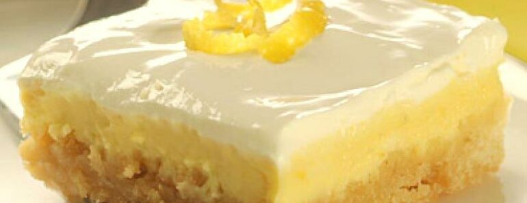 Italian Limoncello Cheesecake Bars (20-Minute Recipe) Italian Limoncello Cheesecake Bars (20-Minute Recipe)