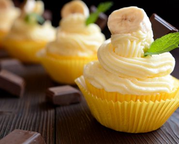 Banana Cupcakes with Banana Buttercream Frosting (30-minutes Recipe)