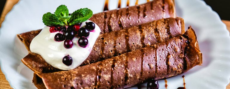 Tiramisu Pancakes (10-Minute Recipe)
