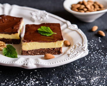This Iconic Canadian Dessert Requires ZERO Baking – And It’s Absolutely Addictive!