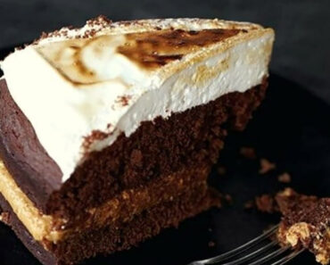 Chocolate Peanut Butter Cake Topped with Marshmallow Cream (Gordon Ramsay Favorite)