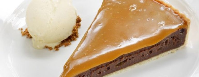 Easy Dulce de Leche Cheesecake Recipe