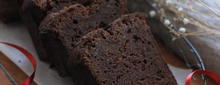 Lip-Smacking Dark Chocolate Coca Cola Pound Cake (Gordon Ramsay Club)