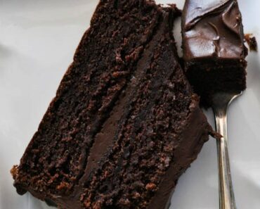 Grandma’s Favorite Chocolate Cake Recipe
