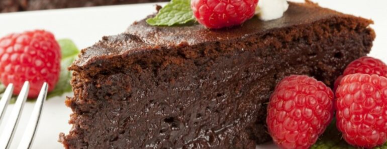 6-Minutes Chocolate Cake Recipe (Gordon Ramsay Club)