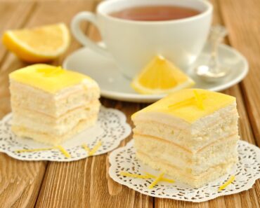 Italian Lemon Cake (15-Minute Recipe)