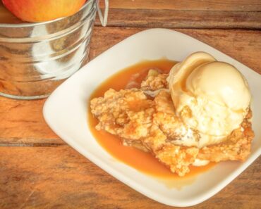 Decadent Apple Crunch a la Mode (Food Network)