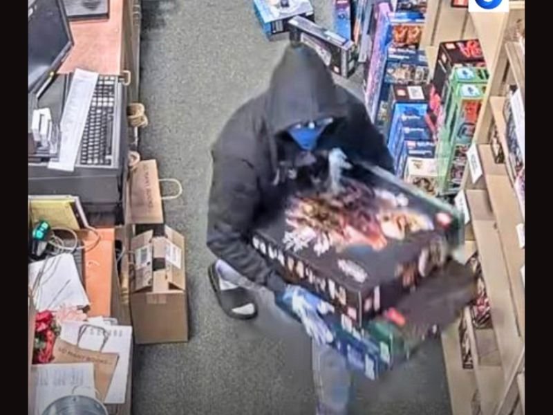 Masked Suspect Steals Over $5,000 in Merchandise Including Lego Sets From Barnes and Noble Store in Manhattan Beach California