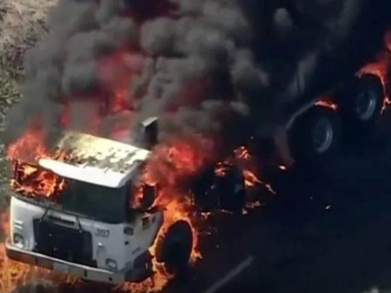 Massive Flames Erupt on Riverside&rsquo;s 91 Freeway On-Ramp as Trash Truck Catches Fire, Sending Thick Smoke Across Traffic Lanes