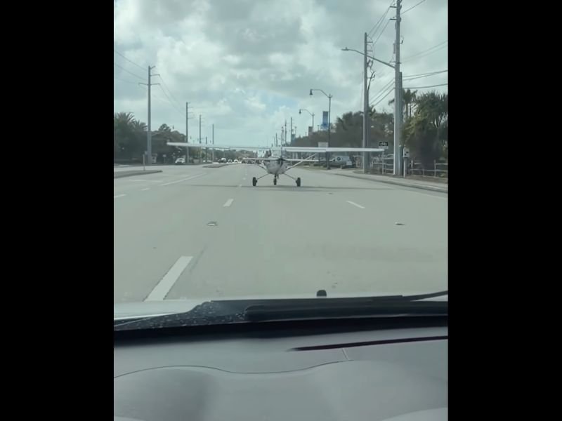 Teen Pilot Forced to Land Plane on Busy Jupiter, Florida Road After Mid-Flight Power Loss Shocks Drivers