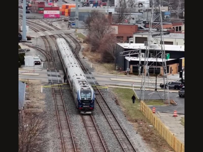 Tragic Incident in Ferndale, Michigan: 33-Year-Old Woman Dies After Being Struck by Amtrak Train Near Nine Mile Road Crossing