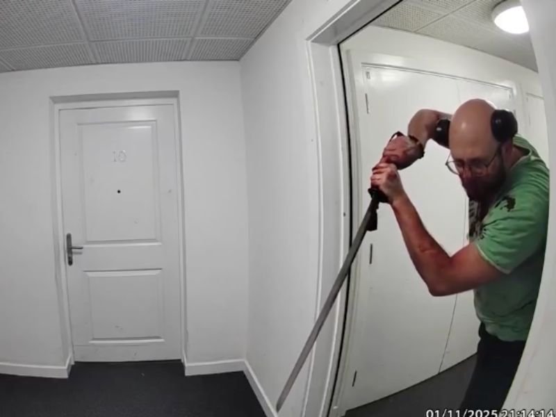 Belvedere Incident Sees Blood Covered Man Swing Samurai Sword at Neighbor&rsquo;s Door After Drinking Night Leads to One Year Jail Sentence