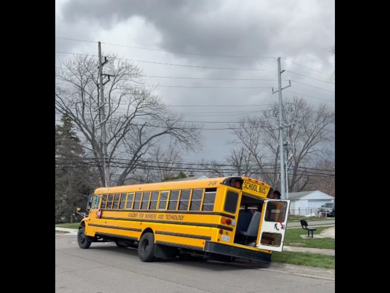 Detroit School Bus Carrying Students Partially Swallowed by Sinkhole Near Southfield and Warren — Frightening Afternoon Incident Ends With All Children Safe