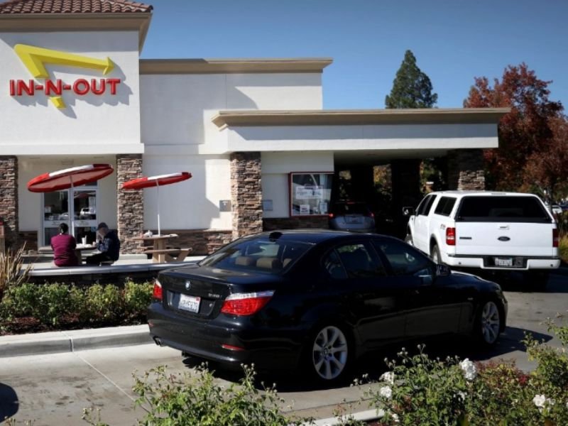 In-N-Out Burger Rejects Mobile Ordering and Pickup Nationwide &mdash; Owner Lynsi Snyder Says Brand Will Stick to Human Service Over Automation