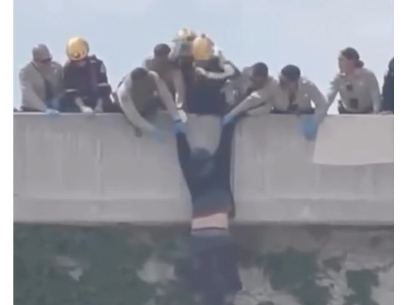 Man Pulled to Safety From 10 Freeway Overpass Near Santa Anita Avenue in El Monte — Multiple Agencies Respond to Possible Suicide Attempt