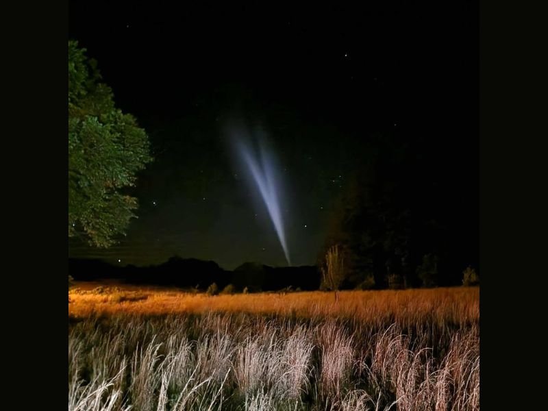 Mystery Object Photographed Passing Over Maynard Arkansas Creating Bright Light Beams Around 11:30 PM Not Identified as ISS or Starlink